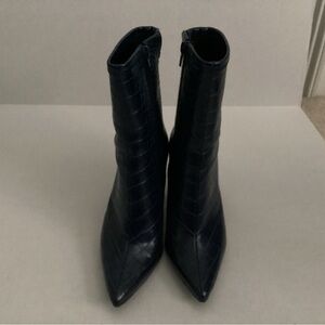 New Jeffrey Campbell Croc Embossed boots. Blue. Size 6